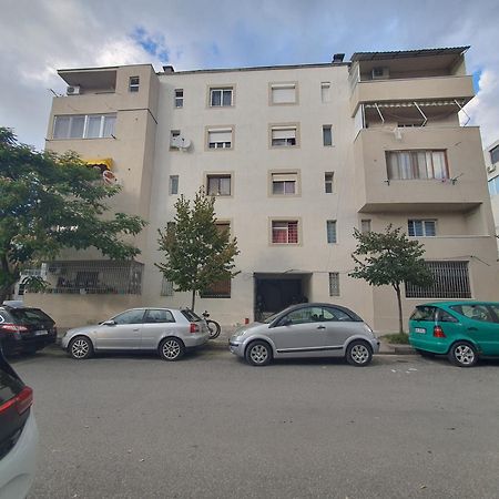 Central Home Away From Home Shkodër エクステリア 写真
