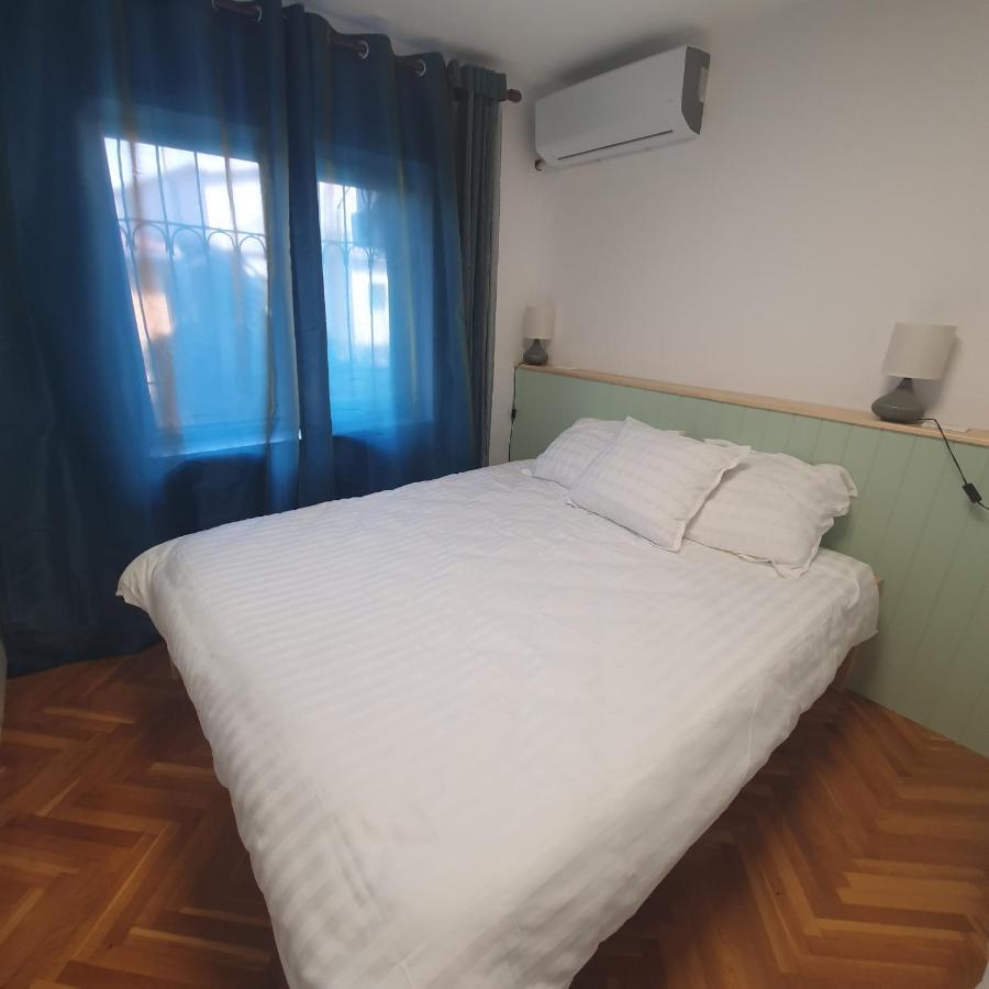 Central Home Away From Home Shkodër エクステリア 写真