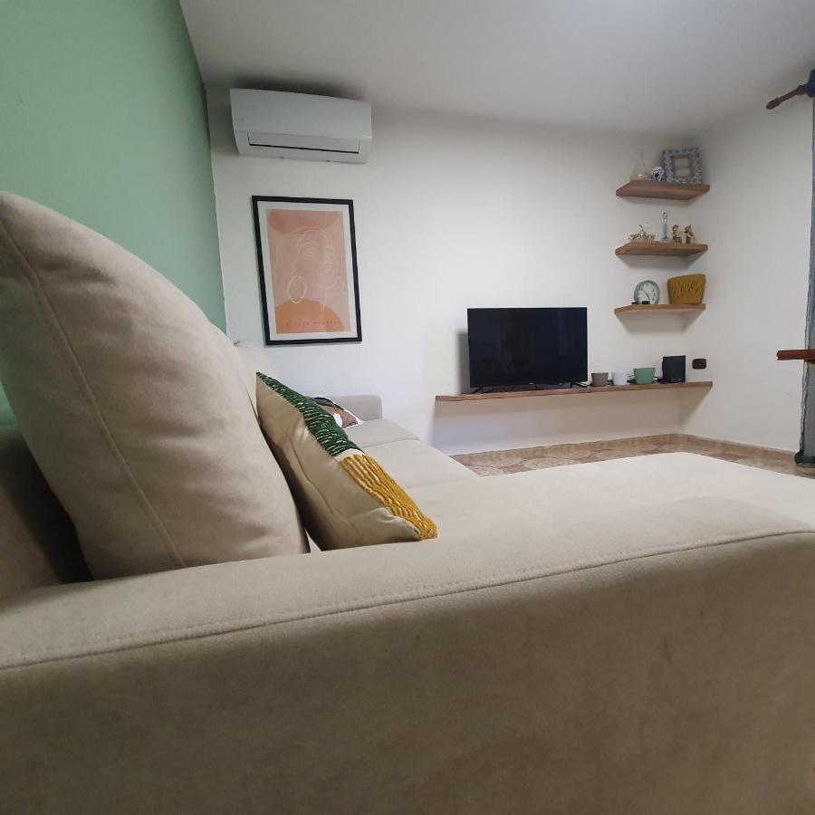 Central Home Away From Home Shkodër エクステリア 写真