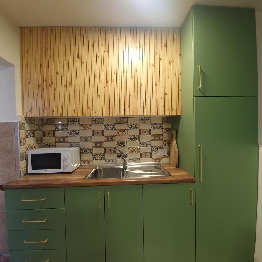 Central Home Away From Home Shkodër エクステリア 写真