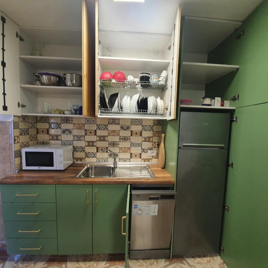 Central Home Away From Home Shkodër エクステリア 写真