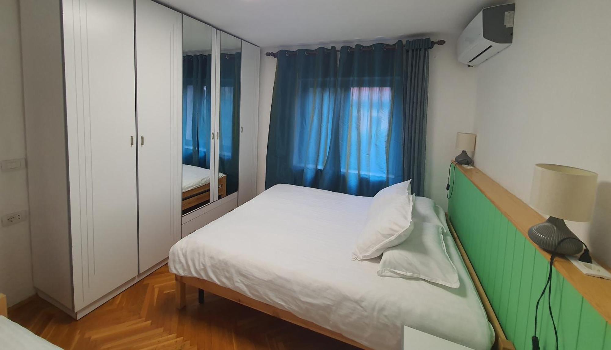 Central Home Away From Home Shkodër エクステリア 写真