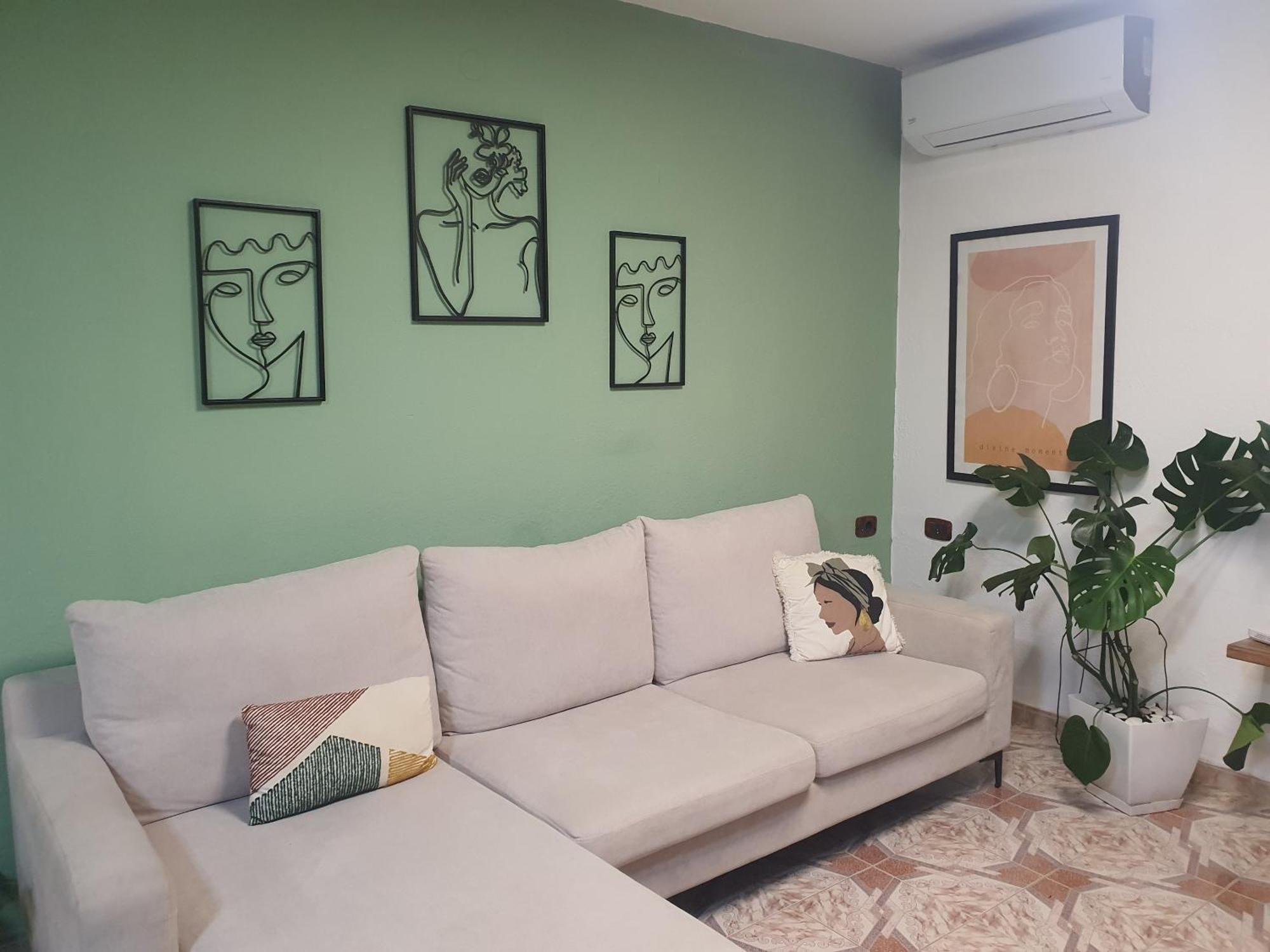 Central Home Away From Home Shkodër エクステリア 写真