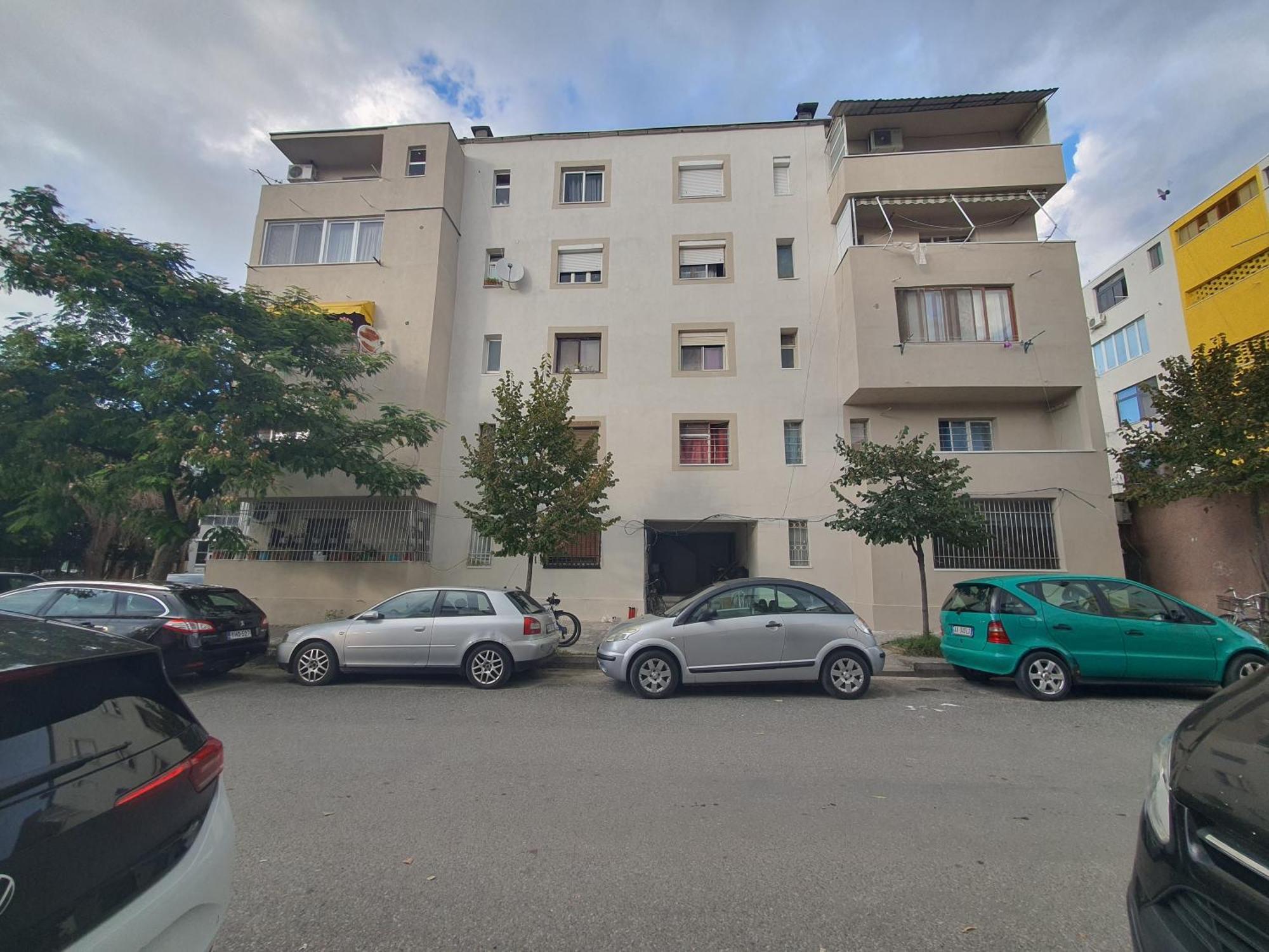Central Home Away From Home Shkodër エクステリア 写真